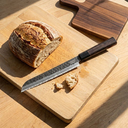 Shinrai Knives - Blackout Edition Damascus Bread Knife 20 cm